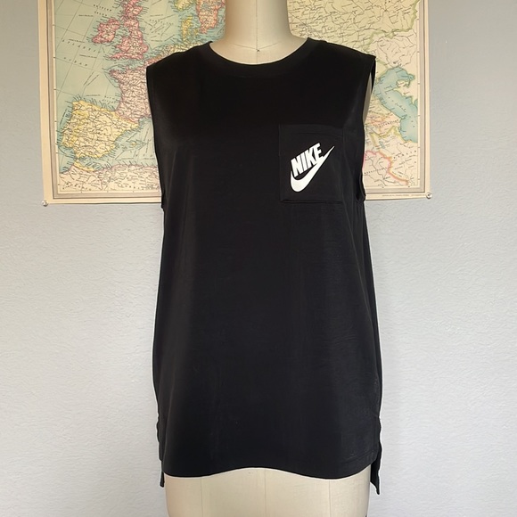 Women’s Black Nike Sportswear Loose Boyfriend Style Black Sleeveless Pocket Tank - Picture 13 of 16